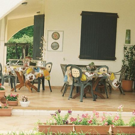 Villa Adelina Sarroch Exteriör bild